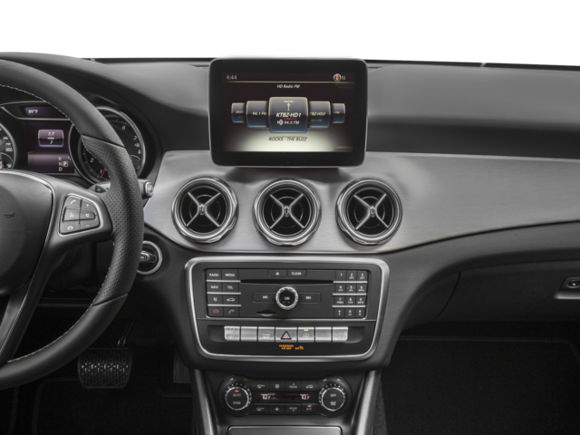 Used 2018 White Mercedes-Benz GLA 250 image 7