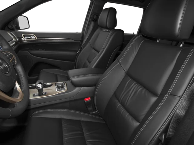 Used 2015 White/off-white Jeep Laredo image 6