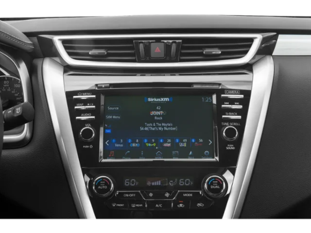 Used 2015 Silver Nissan S image 7
