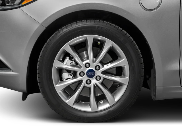 Used 2017 Silver Ford SE Luxury image 8