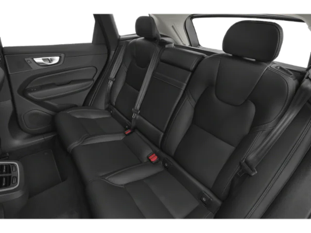 Used 2022 Green Volvo B5 Momentum image 13