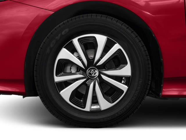 Used 2018 Titanium Glow Toyota Plus image 8