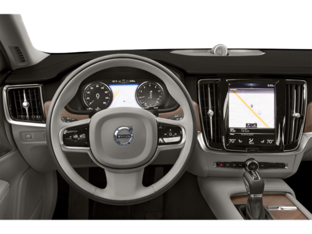Used 2018 Silver Volvo T5 Momentum image 7