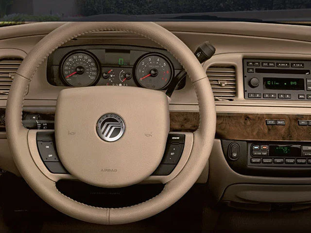 Used 2009 Blue Mercury LS image 4