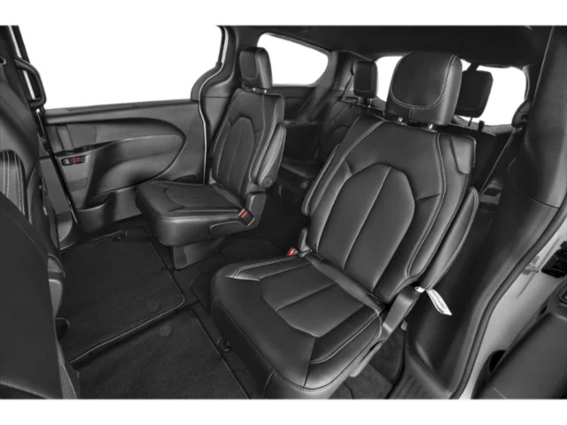 2026 Chrysler Voyager LX - Photo 10