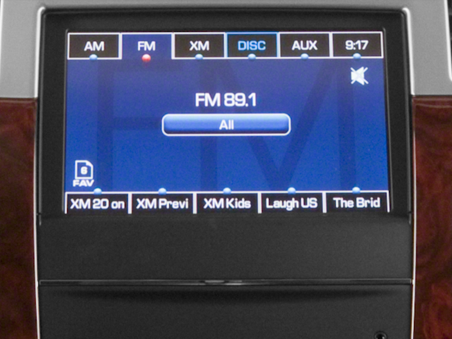 Used 2014 White Cadillac Platinum Edition image 22