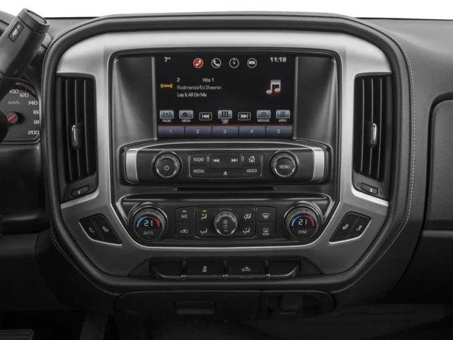 Used 2017 BLACK GMC SLE image 7