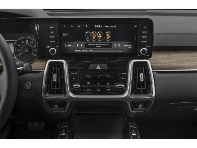 Used 2022 Glacial White Pearl Kia X-Line S image 7