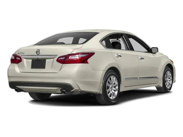 Used 2016 White Nissan 2.5 S image 6