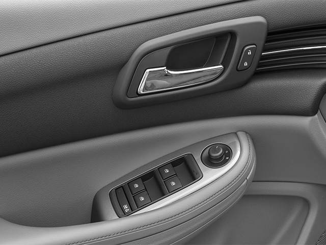 Used 2014 Silver Ice Metallic Chevrolet LT image 16