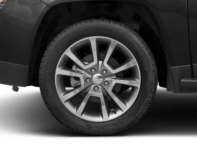 Used 2016 White Jeep Latitude image 8