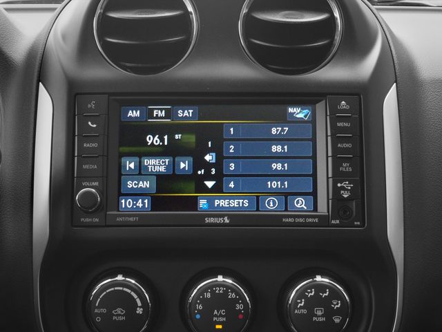 Used 2016 White Jeep Latitude image 7