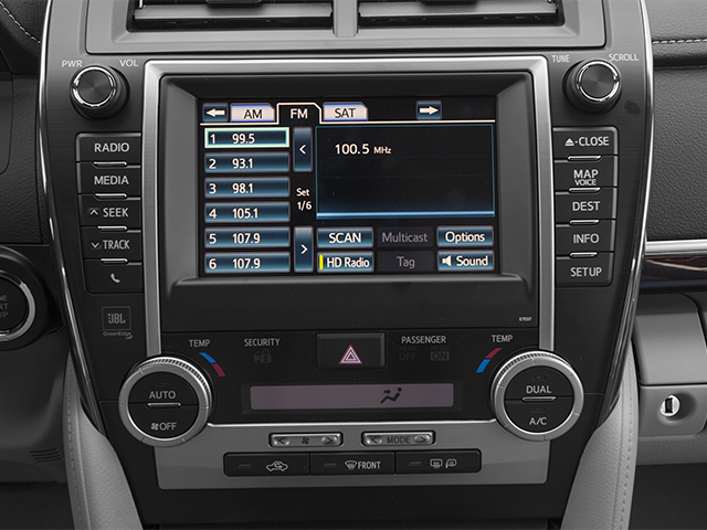 Used 2014 Gray Toyota XLE image 16