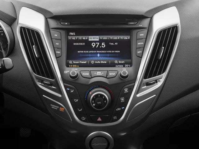 Used 2016 Orange Hyundai Base image 7