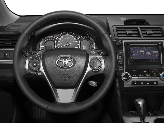 Used 2013 Classic Silver Metallic Toyota SE image 4