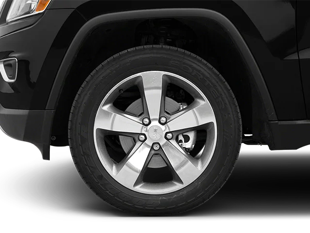 Used 2014 Billet Silver Metallic Clearcoat Jeep Laredo image 8