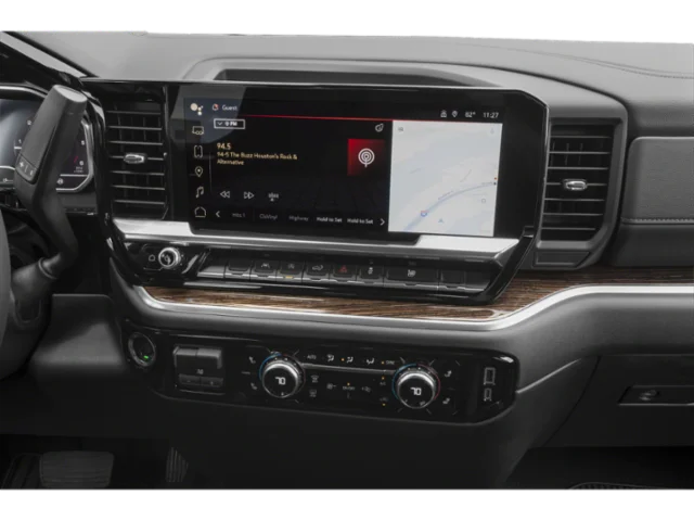Used 2025 White GMC Elevation image 9