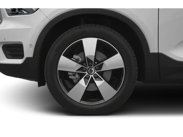 Used 2021 WHITE Volvo Momentum image 8
