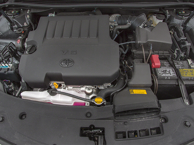 Used 2013 Champagne Toyota Limited image 12