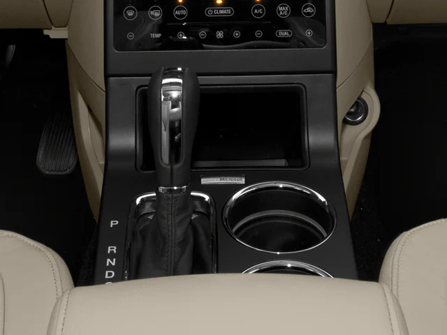 Used 2016 Oxford White Ford SEL image 8