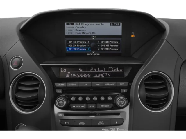 Used 2015 Modern Steel Metallic Honda Touring image 7