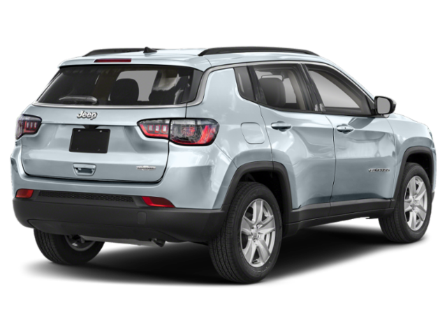 Used 2022 Gray Jeep Latitude Lux image 2