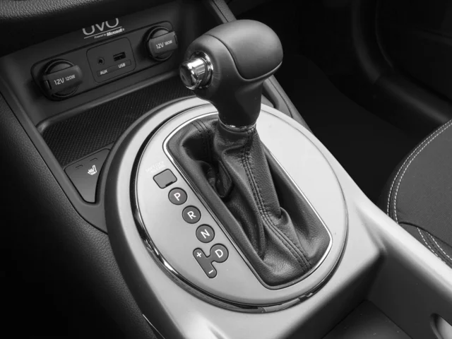 Used 2016 White Kia EX image 13