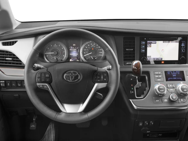 Used 2017 Silver Toyota XLE image 11