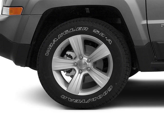 Used 2014 Red Jeep Latitude image 8