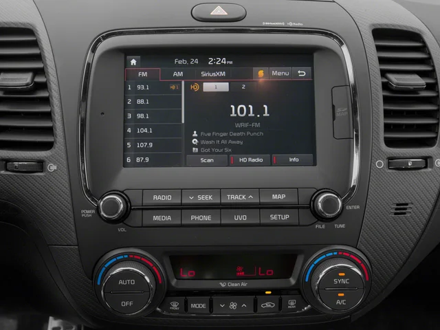 Used 2017 Silver Kia LX image 7