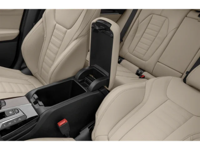 Used 2021 White BMW xDrive30e image 21