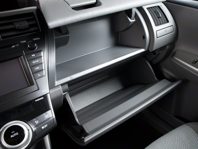 Used 2013 White Toyota Two image 13