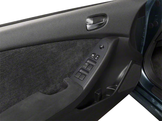 Used 2010  Nissan 2.5 S image 9