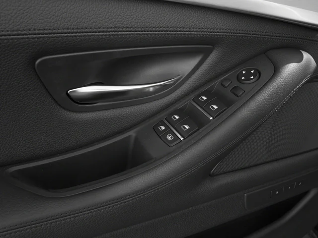 Used 2016 Black BMW 535d image 23