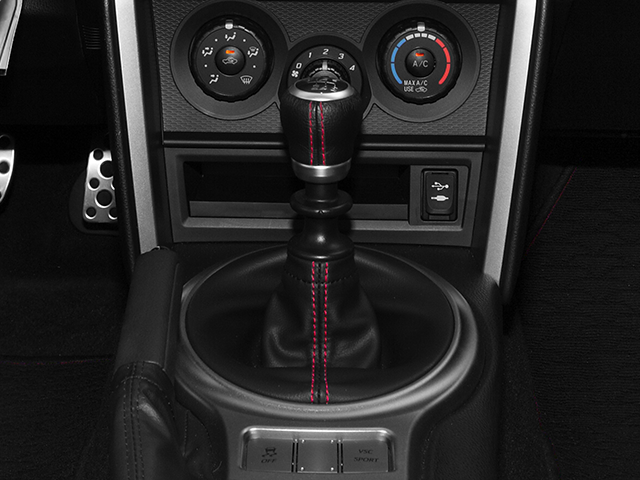 Used 2013 Asphalt Scion Base image 9