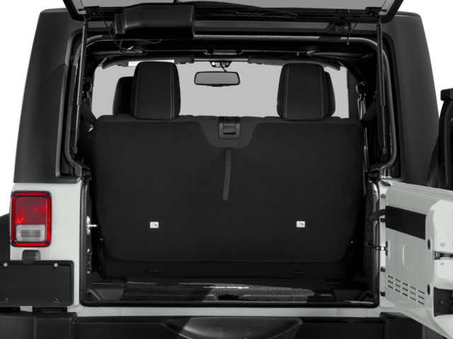 Used 2016 Silver Jeep Rubicon image 9