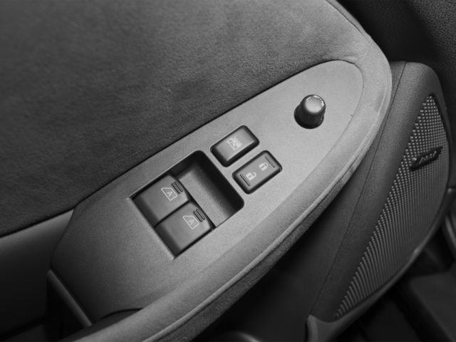 Used 2016 Red Nissan Base image 19