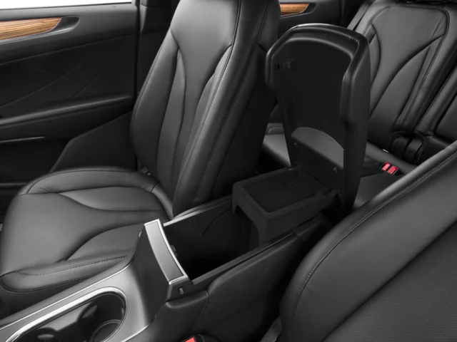Used 2017 Black Lincoln Select image 15
