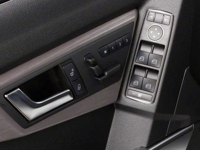 Used 2010 Black Mercedes-Benz GLK 350 image 17