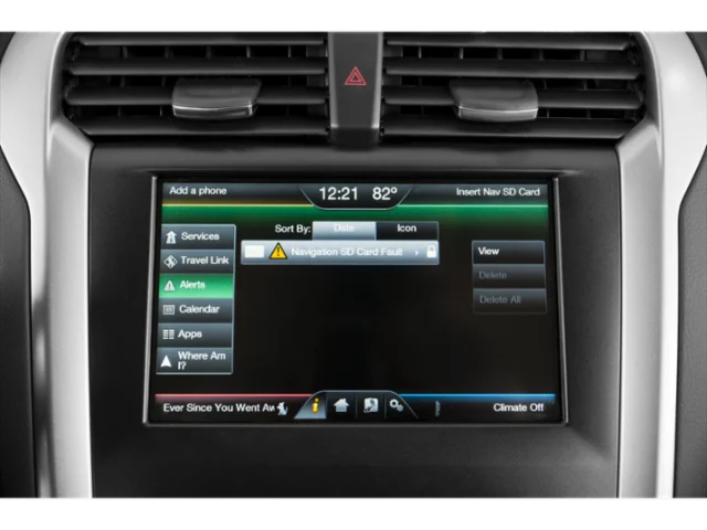 Used 2015 White Ford SE Luxury image 21