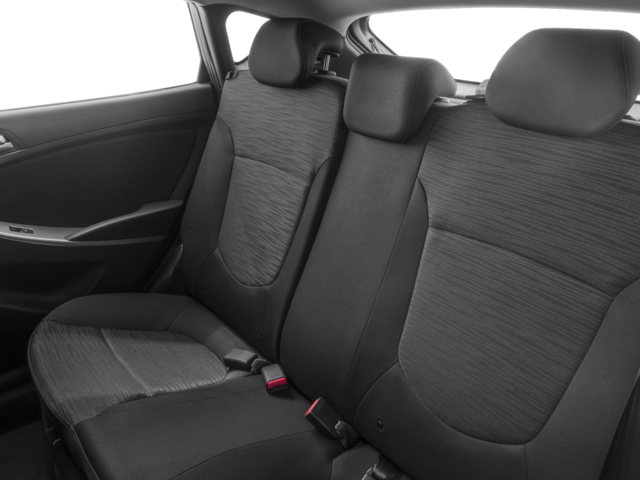Used 2016 Silver Metallic Hyundai SE image 11