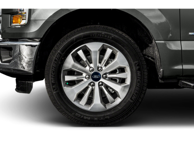 Used 2015 Green Gem Metallic Ford XLT image 9