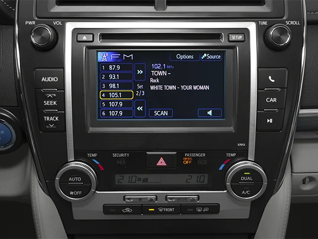 Used 2013 Super White Toyota LE image 9
