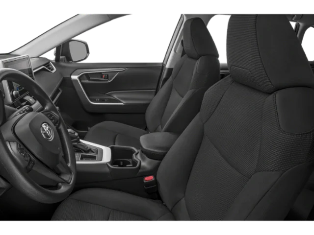 2024 Toyota RAV4 LE - Photo 6