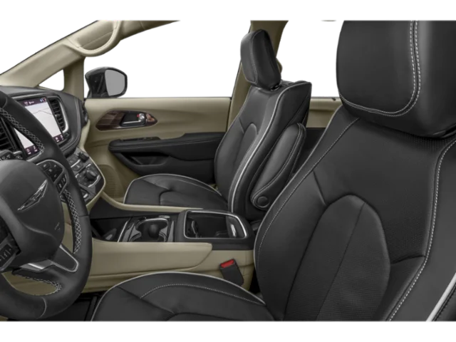 Used 2025 White Chrysler Limited image 6