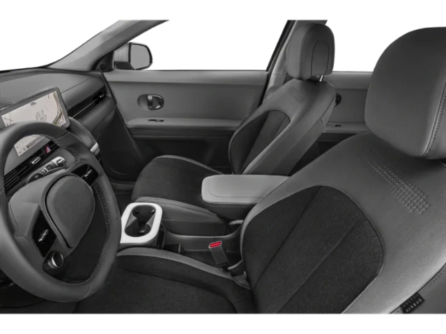 Used 2022  Hyundai SE image 9