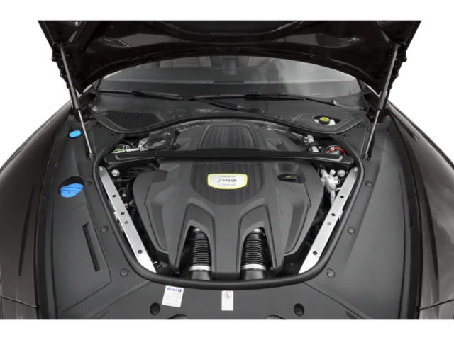 Used 2020  Porsche 4 E-Hybrid image 13