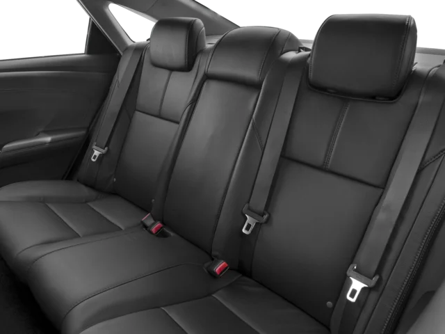 Used 2016 Silver Toyota XLE image 13