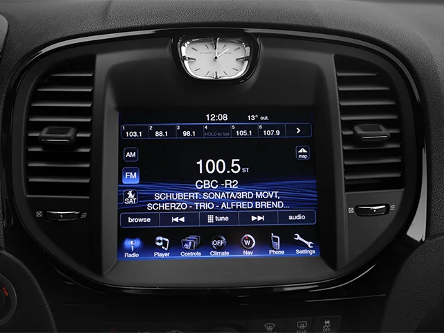 Used 2014 Black Chrysler S image 7