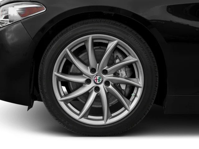 Used 2018 Red Alfa Romeo Ti image 11